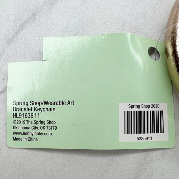 The Spring Shop Metallic Gold Faux Leather Bangle Bracelet Keychain Keyring - Picture 9 of 9